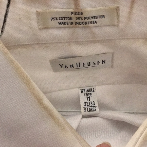 Van Heusen XL 17 32/33 wrinkle free white long sleeved button down stained - Picture 5 of 8